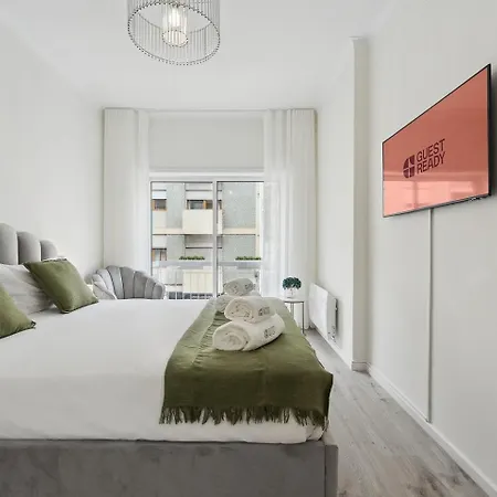 Guestready - An Elegant In The Centre 아파트 포르투