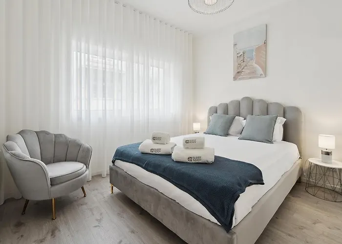 Lägenhet Guestready - An Elegant In The Centre