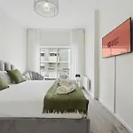 Guestready - An Elegant In The Centre شقة بورتو