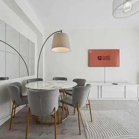 아파트 Guestready - An Elegant In The Centre